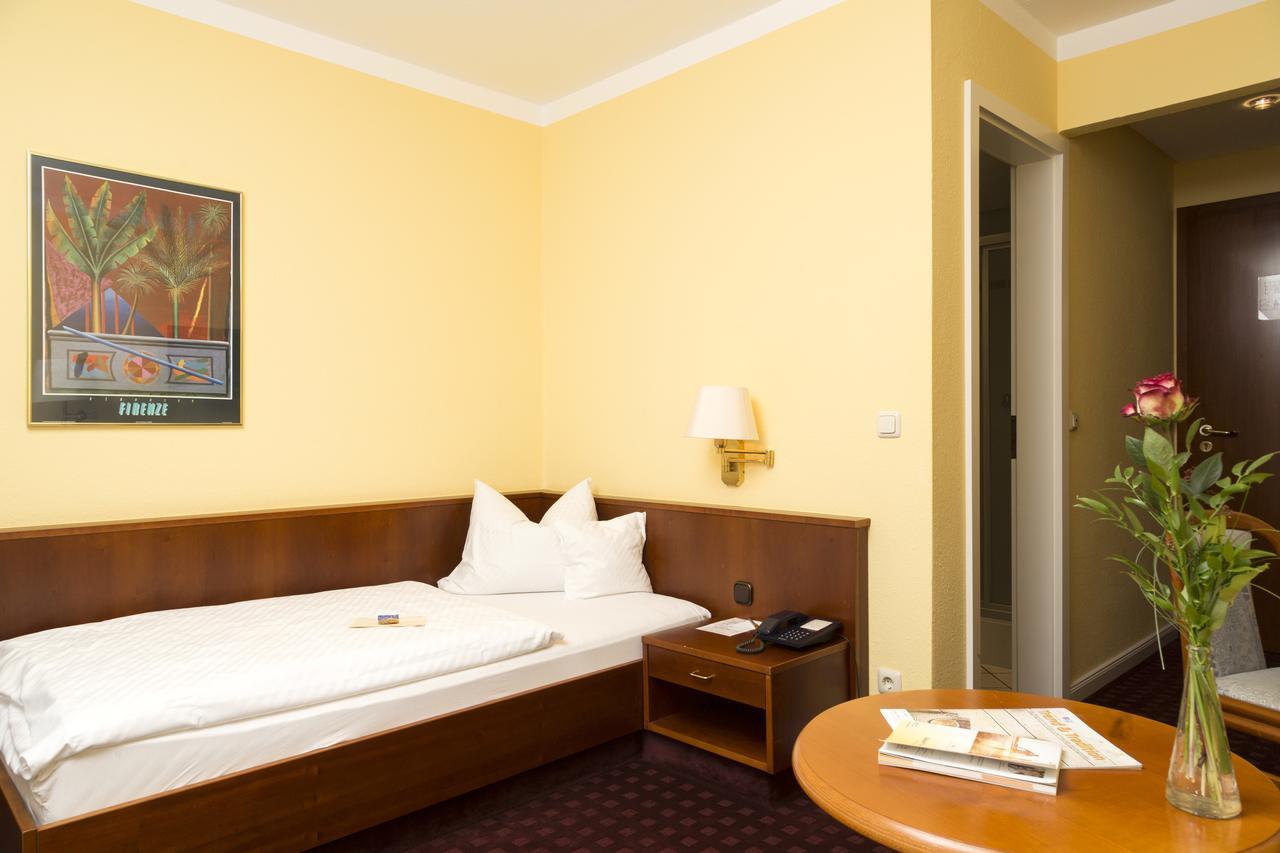 Ringhotel Residenz Wittmund Buitenkant foto