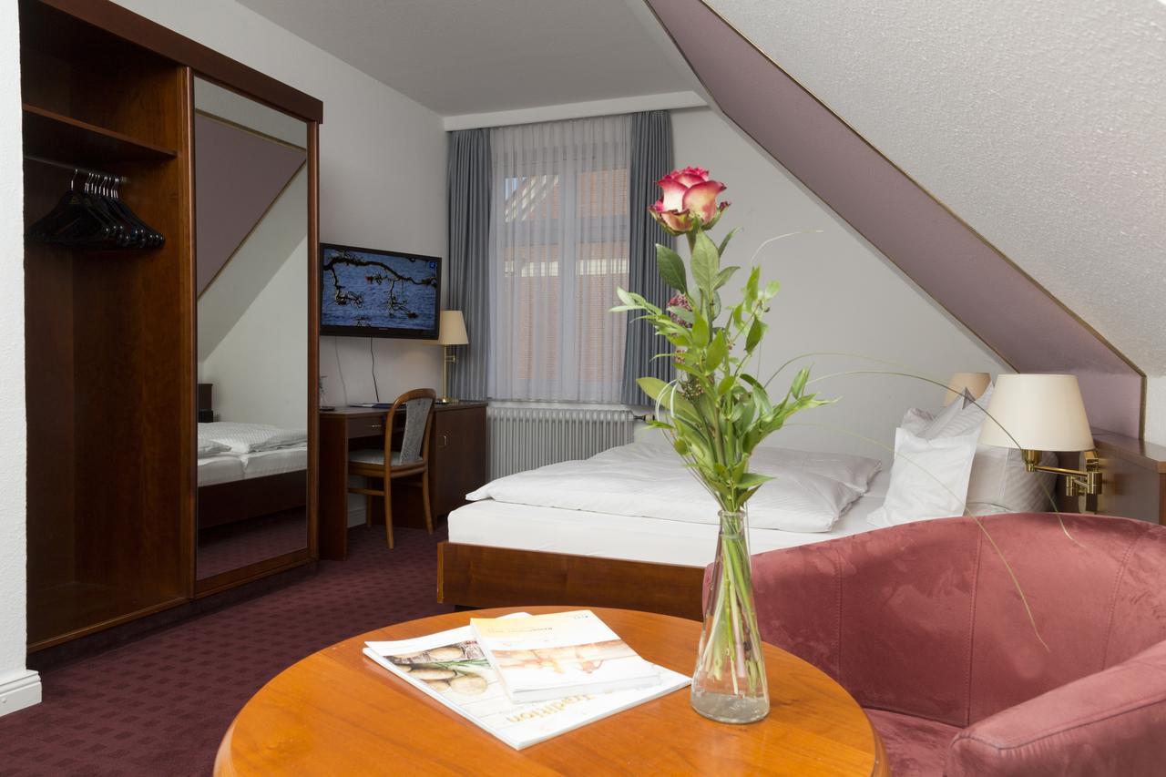 Ringhotel Residenz Wittmund Buitenkant foto