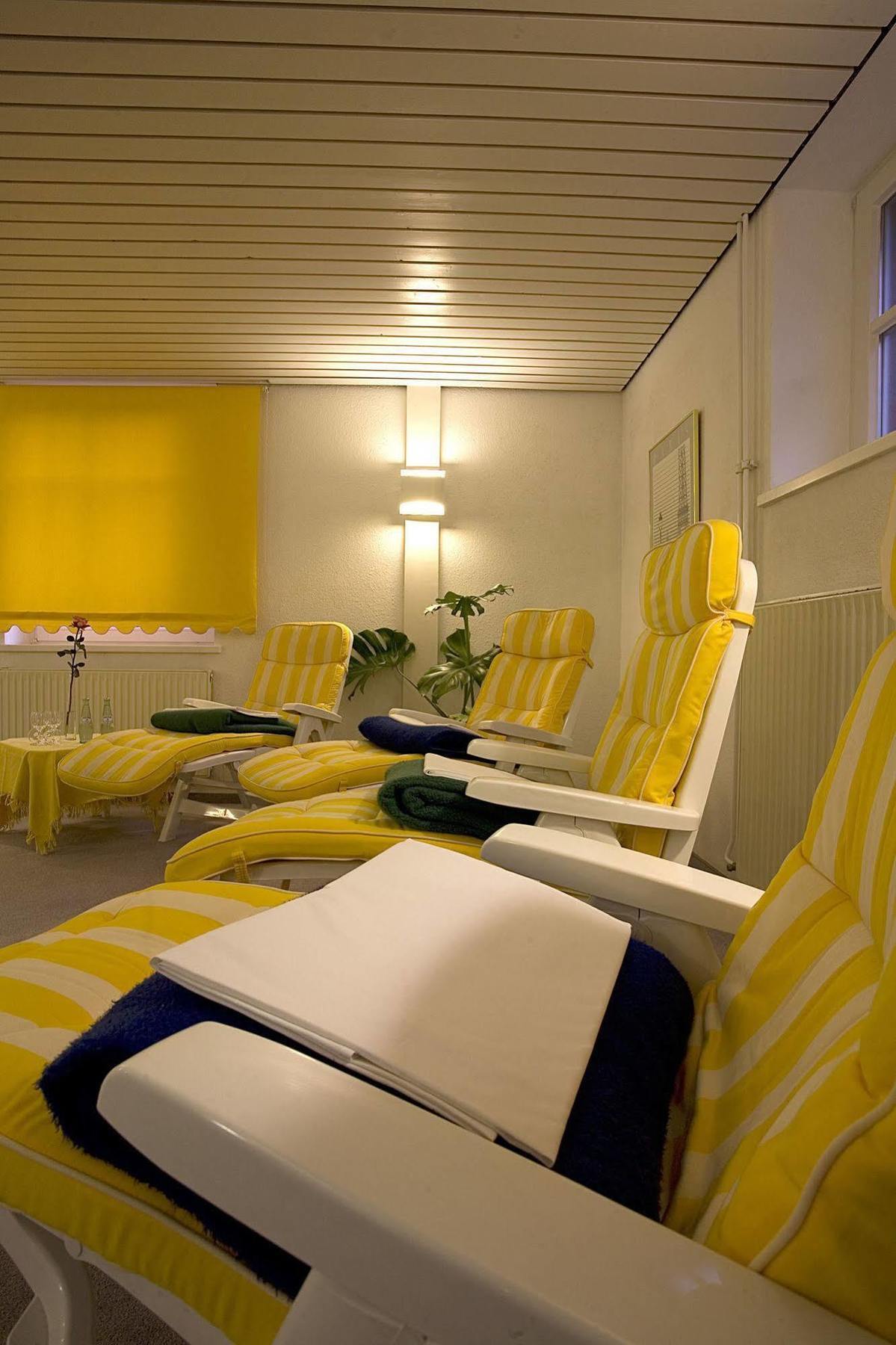 Ringhotel Residenz Wittmund Buitenkant foto